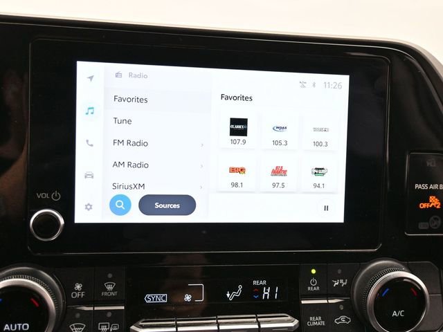 Used 2024 Toyota Highlander LE image 19