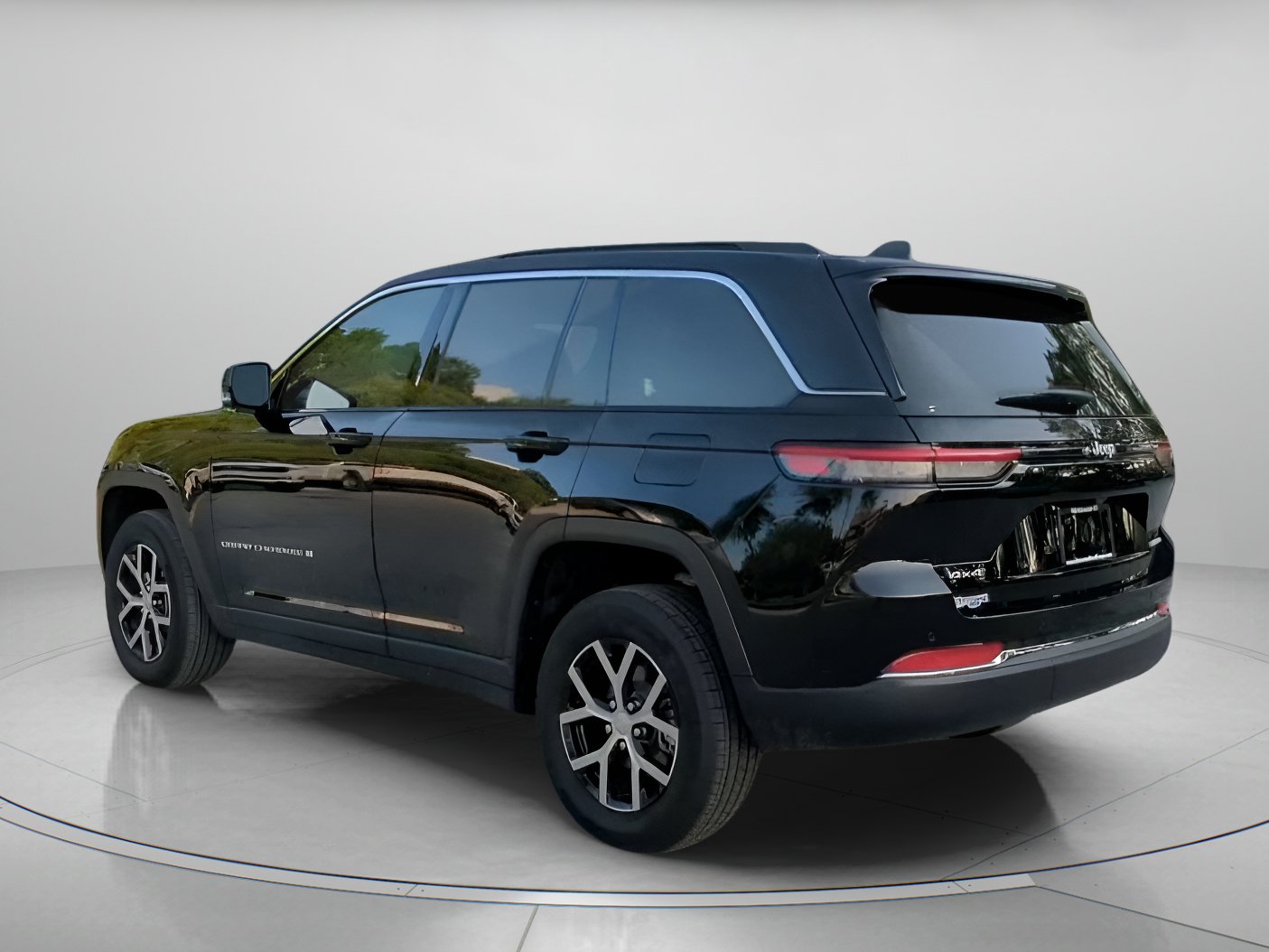 Used 2025 Jeep Grand Cherokee Limited AWD/4WD image 20