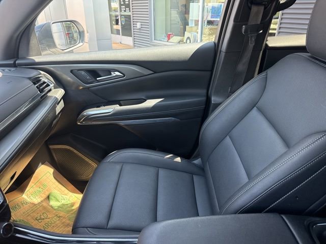 Used 2025 Chevrolet Traverse LT AWD/4WD image 26