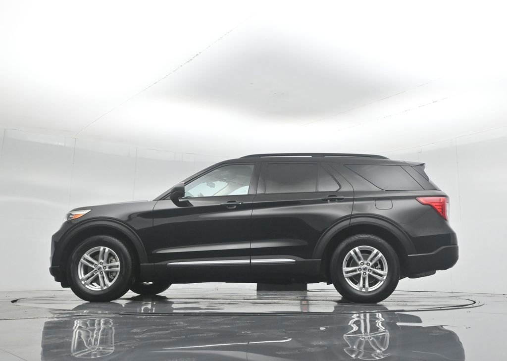 Certified 2022 Ford Explorer XLT image 25