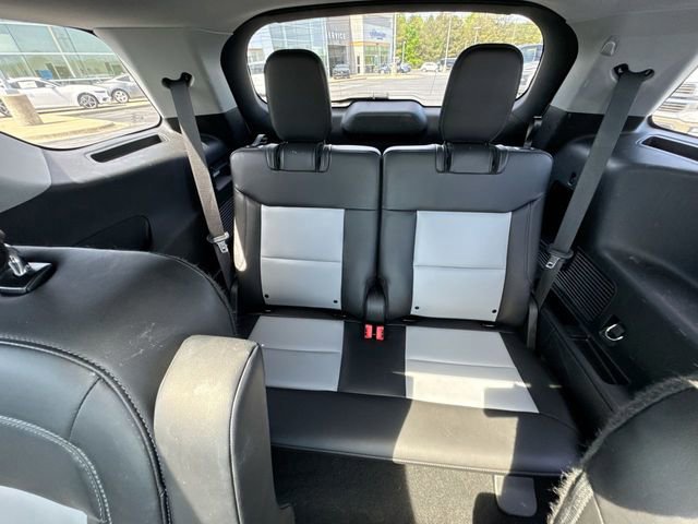 Certified 2022 Ford Explorer XLT w/ Equipment Group 202A AWD/4WD image 24