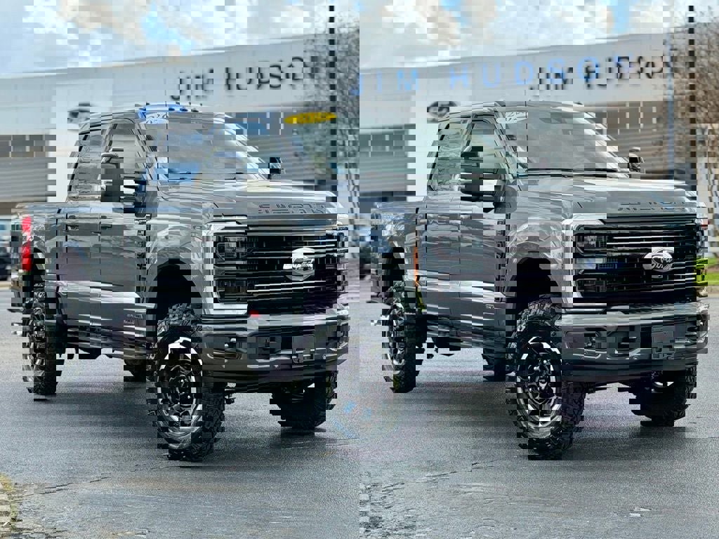 Certified 2026 Ford F350 Platinum w/ Tremor Off-Road Package image 2