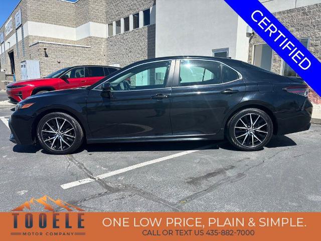 Used 2021 Toyota Camry SE FWD image 2