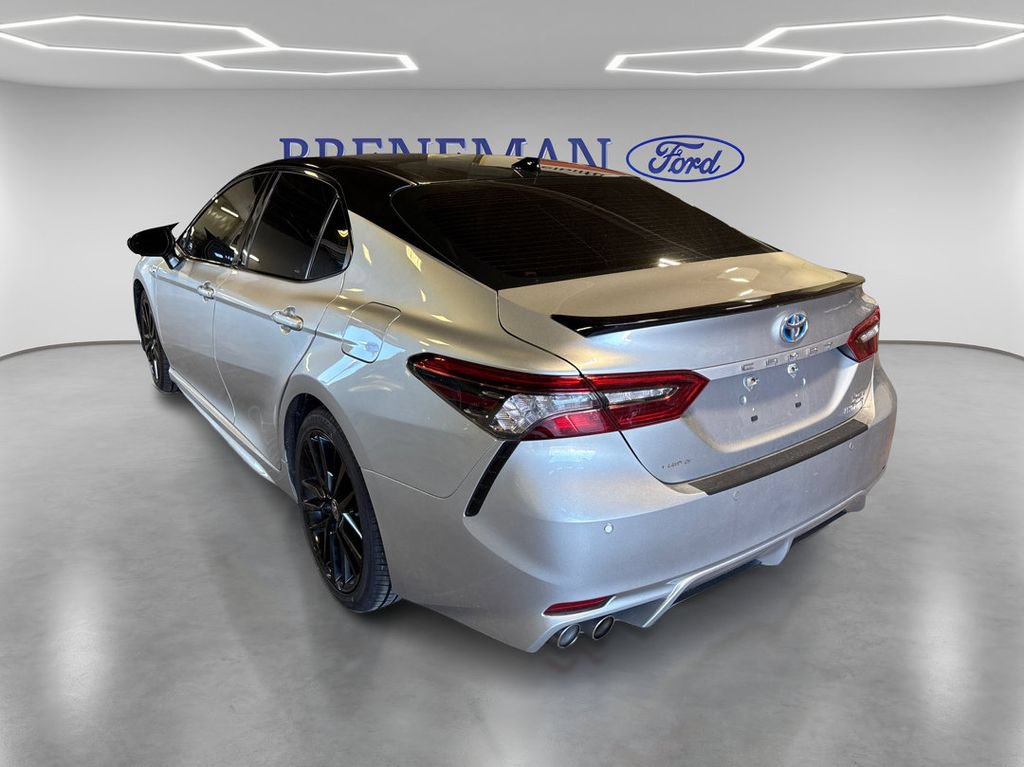 Used 2021 Toyota Camry XSE w/ Navigation Upgrade Package FWD image 9