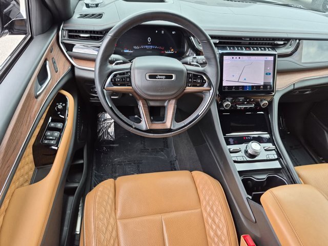 Used 2023 Jeep Grand Cherokee L Summit w/ Advanced Protech Group IV AWD/4WD image 32