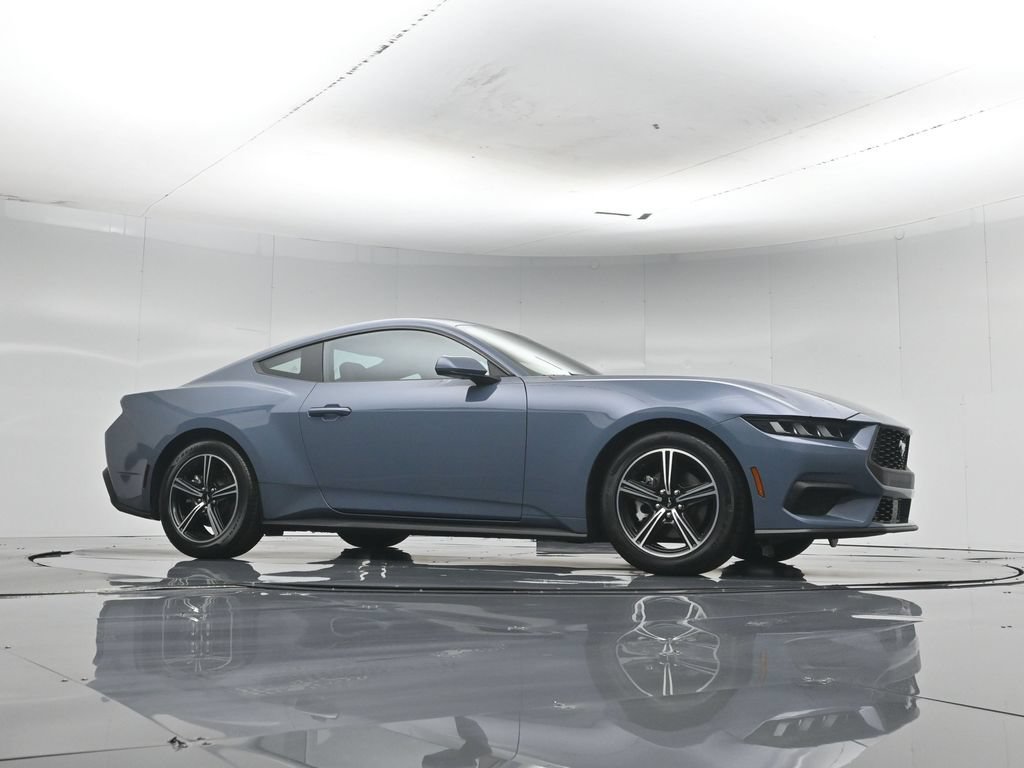 Certified 2024 Ford Mustang Coupe RWD image 4