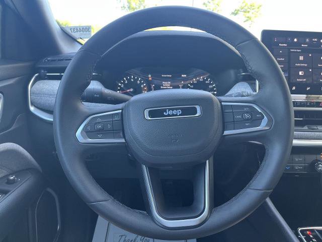 Used 2023 Jeep Compass Latitude AWD/4WD image 21