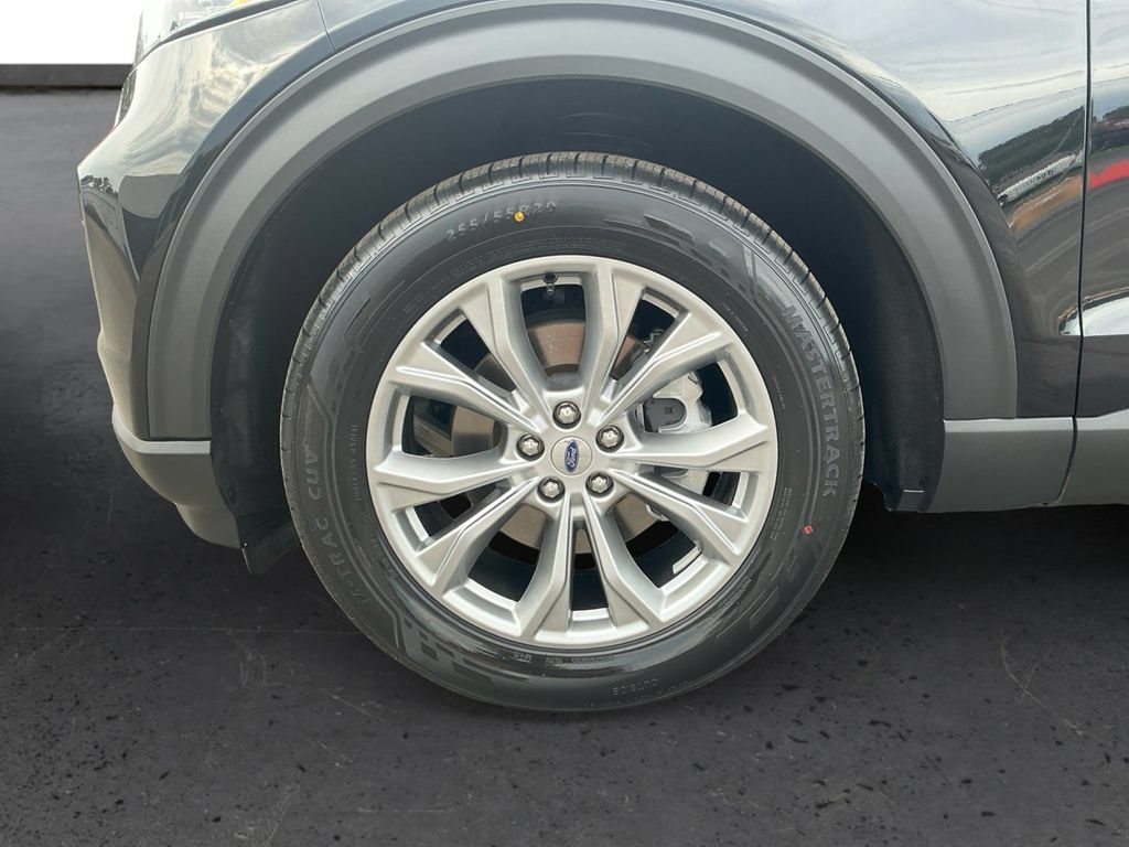Certified 2023 Ford Explorer XLT w/ Equipment Group 202A RWD image 13