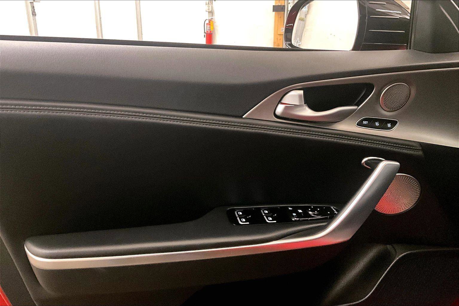 Used 2019 Kia Stinger GT1 image 22