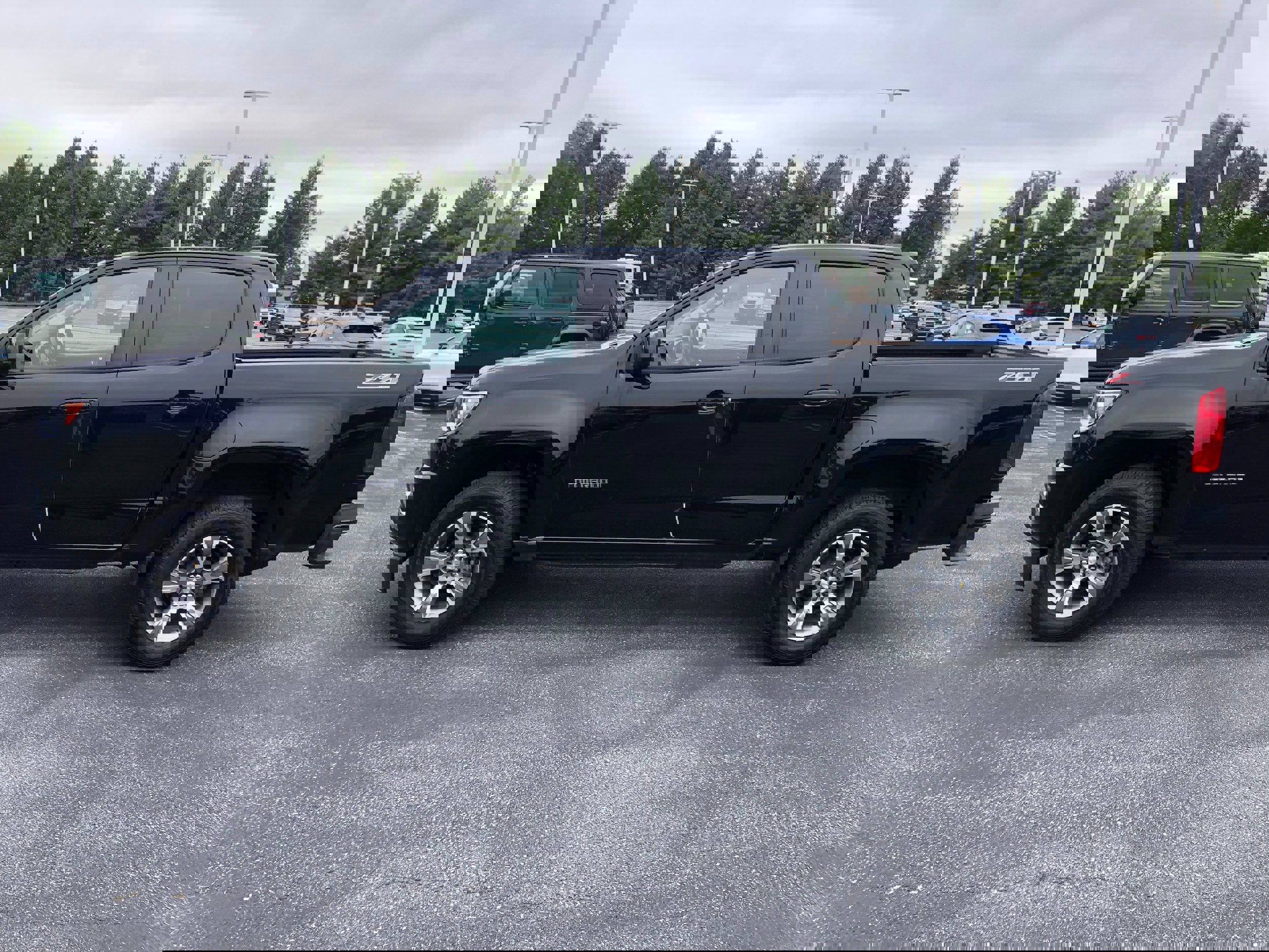 Used 2019 Chevrolet Colorado Z71 image 4