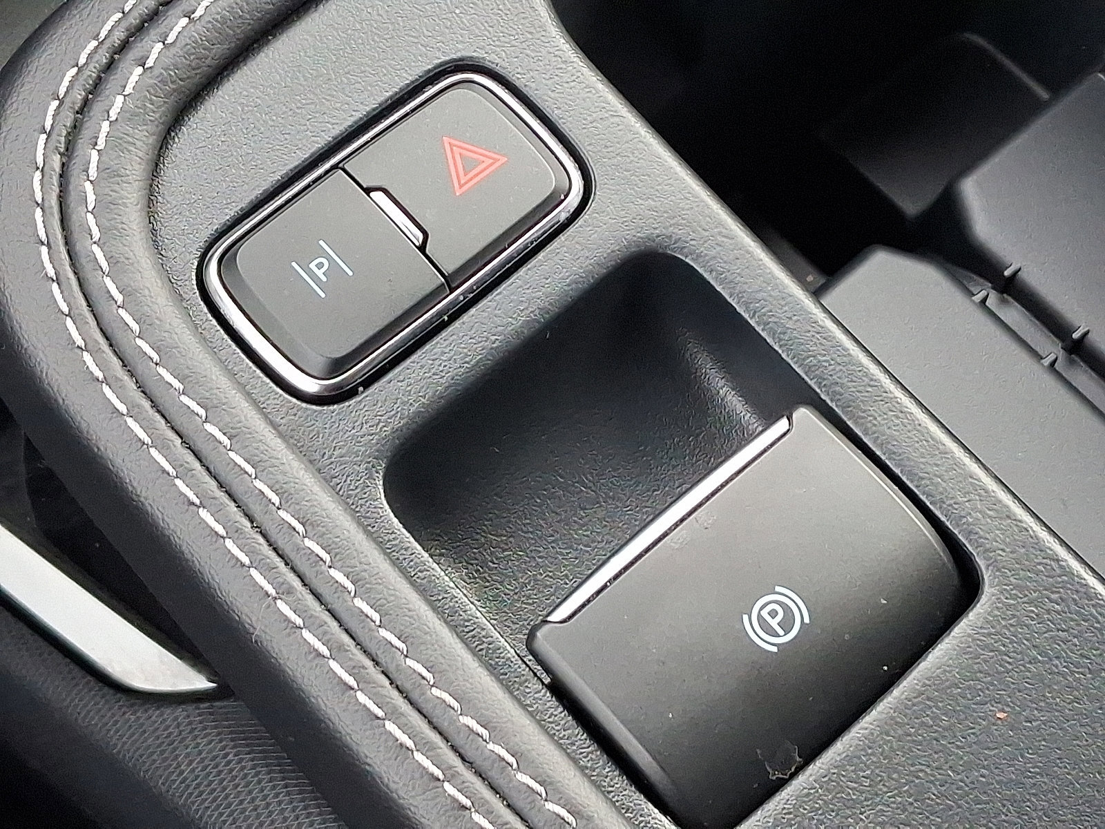 Certified 2025 Ford Mustang Mach-E Premium image 24