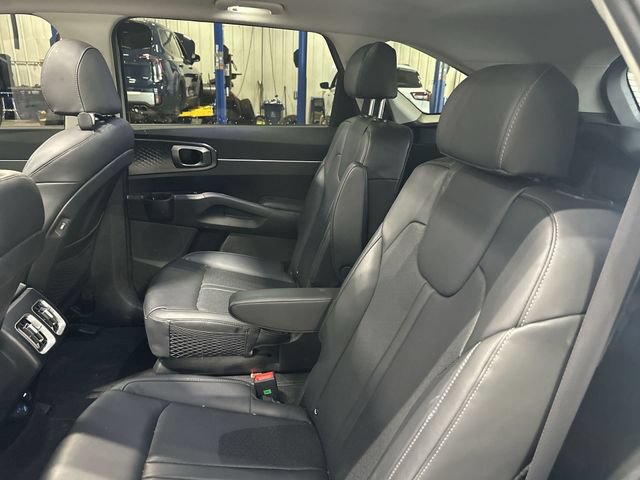 Used 2024 Kia Sorento EX w/ Panoramic Sunroof Package AWD/4WD image 30