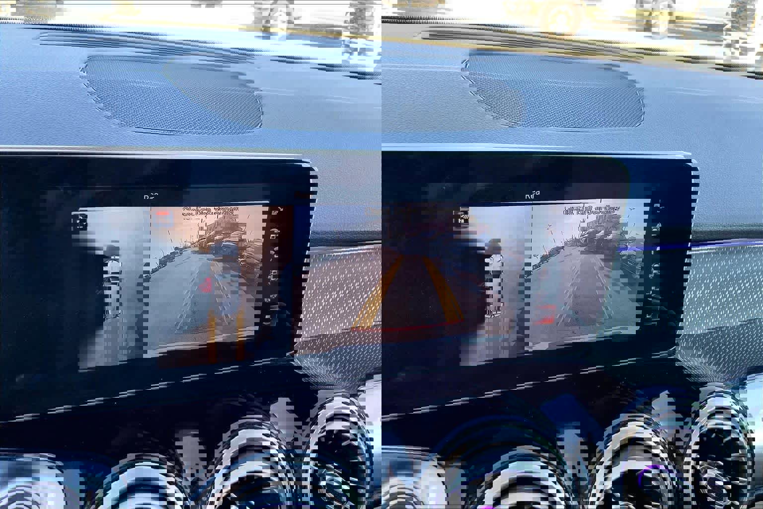 Used 2021 Mercedes-Benz GLB 250 w/ Premium Package image 24