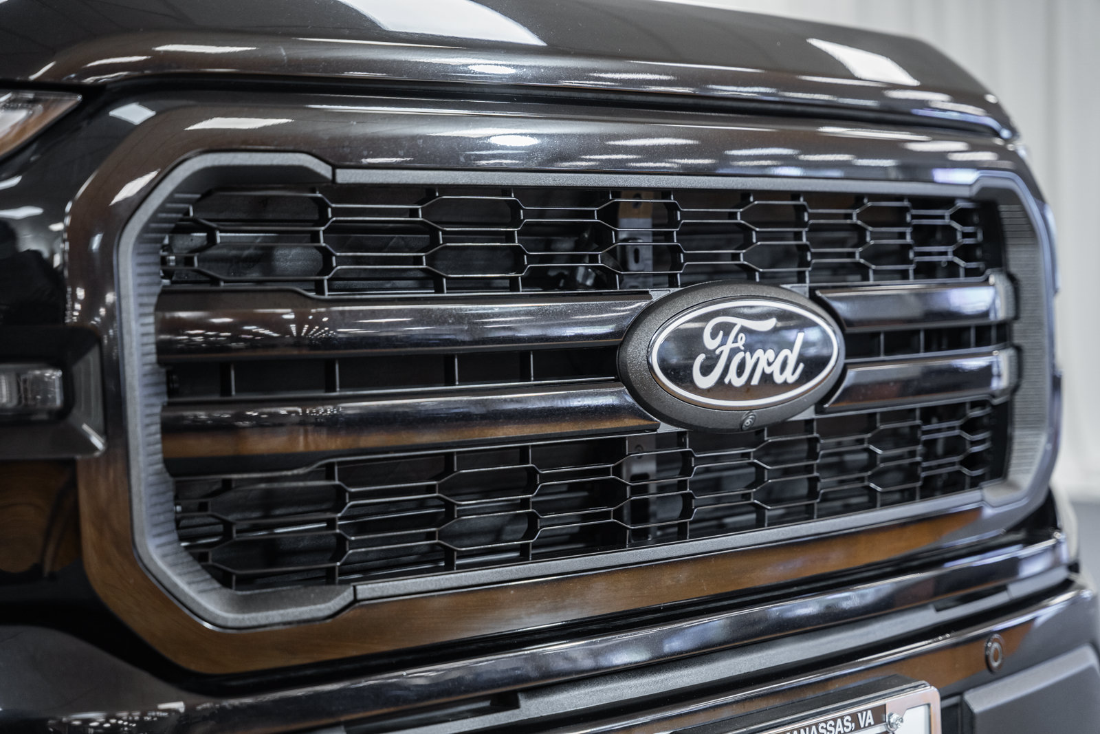Certified 2024 Ford F150 Lariat w/ Equipment Group 502A High AWD/4WD image 10