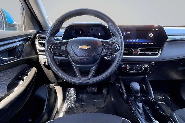 Used 2025 Chevrolet TrailBlazer LT AWD/4WD image 5