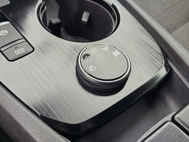 Used 2023 Nissan Rogue SV image 22