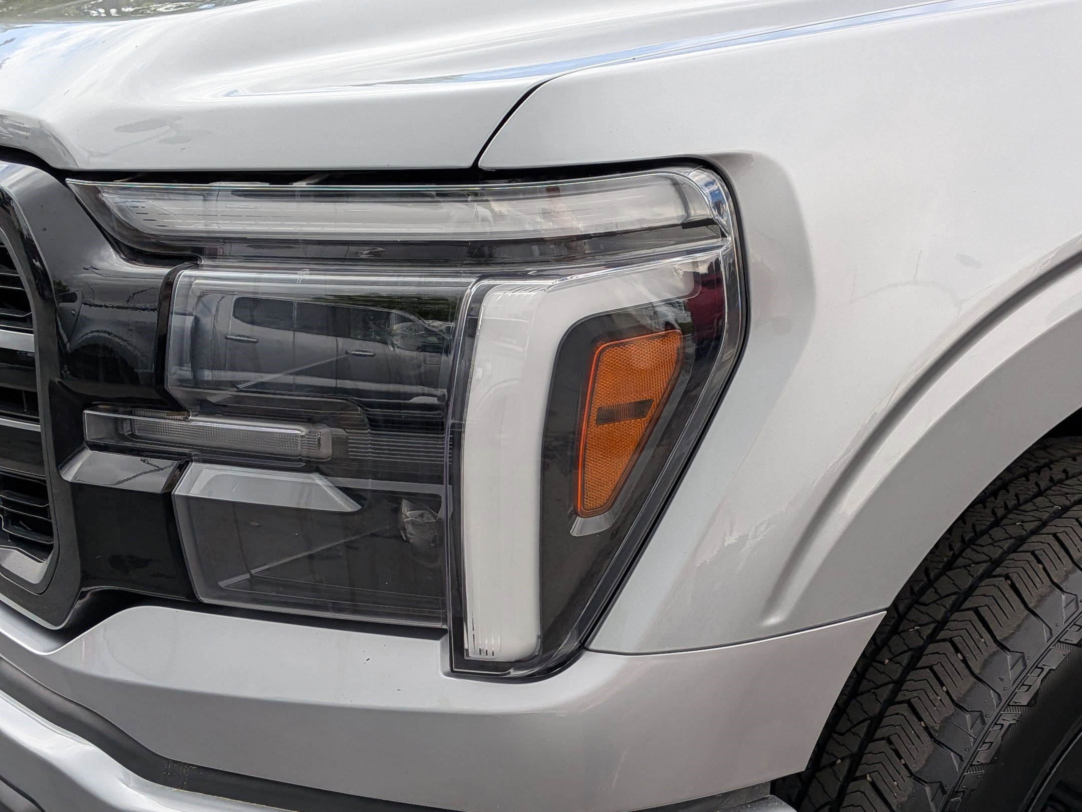 Certified 2025 Ford F150 Lariat w/ FX4 Off-Road Package AWD/4WD image 12