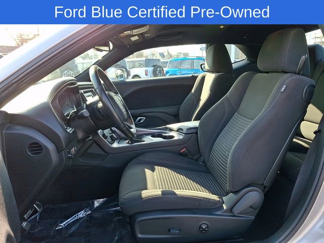 Used 2017 Dodge Challenger SXT w/ Blacktop Package RWD image 15