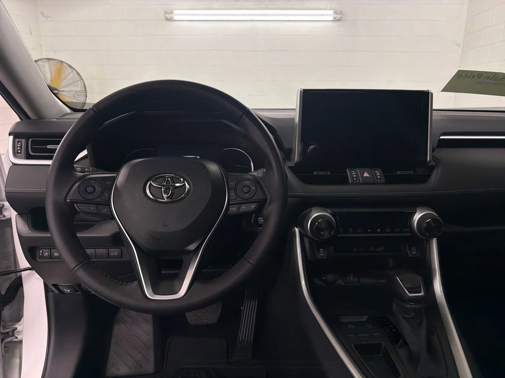 Used 2025 Toyota RAV4 XLE Premium image 13