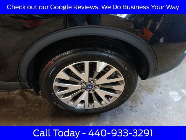 Certified 2022 Ford Escape Titanium w/ Class II Trailer Tow Package image 18