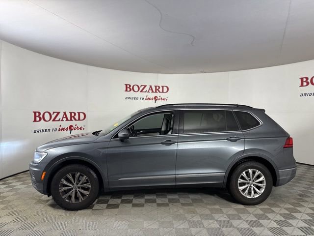 Used 2018 Volkswagen Tiguan SE w/ Panoramic Sunroof Package image 5