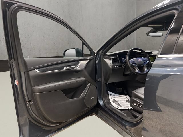 Used 2020 Cadillac XT5 Premium Luxury AWD/4WD image 11