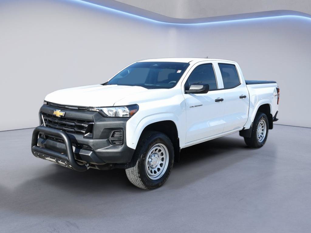 Used 2024 Chevrolet Colorado W/T AWD/4WD image 2