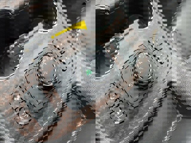 Used 2023 GMC Acadia Denali w/ Denali Technology Package image 19