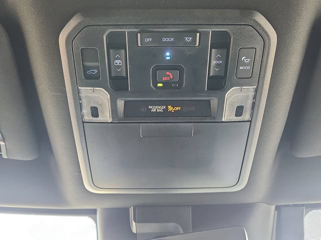 Used 2024 Toyota Sequoia Platinum AWD/4WD image 19
