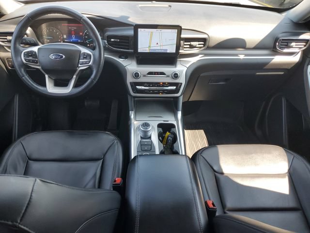 Certified 2023 Ford Explorer XLT w/ Equipment Group 202A AWD/4WD image 31