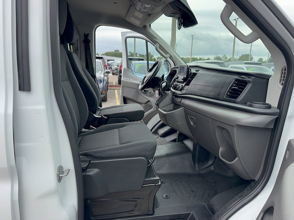 Certified 2025 Ford Transit 250 Low Roof w/ Exterior Upgrade Package RWD image 17