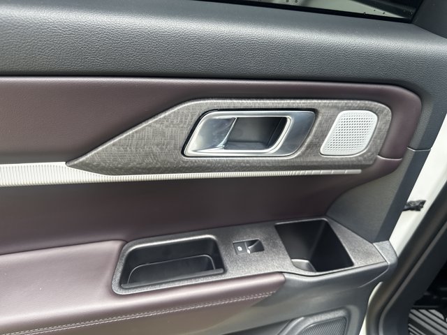 Certified 2026 Ford Explorer Platinum RWD image 18