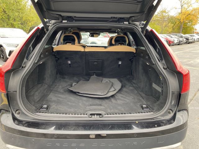 Used 2018 Volvo V90 T6 Cross Country w/ Protection Package image 17