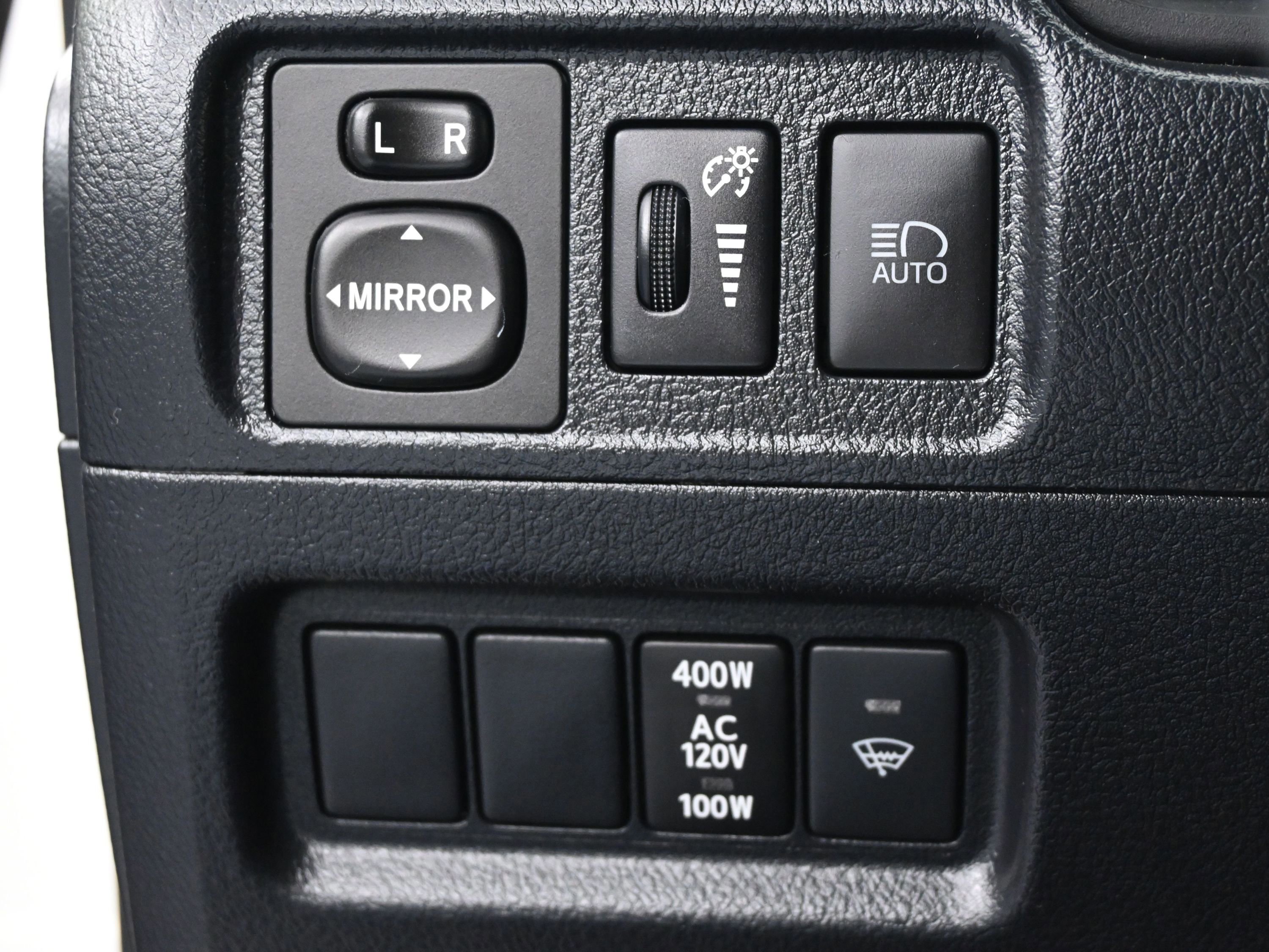 Used 2022 Toyota 4Runner SR5 Premium w/ Moonroof Package image 40