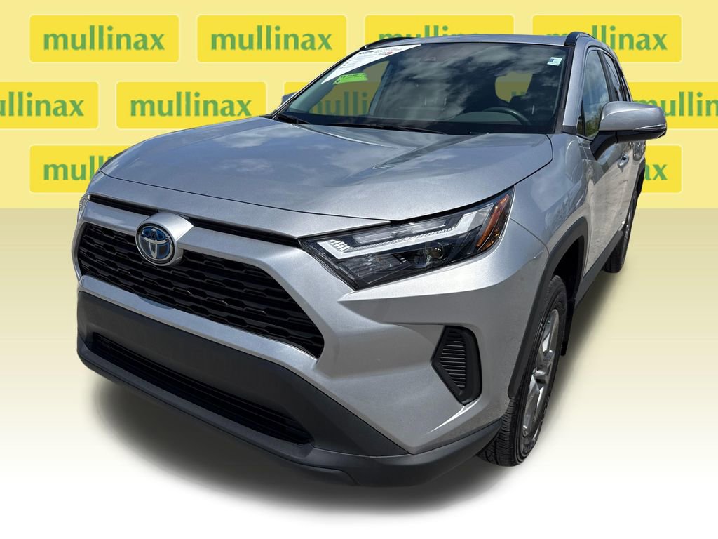 Used 2024 Toyota RAV4 XLE w/ Convenience Package image 11