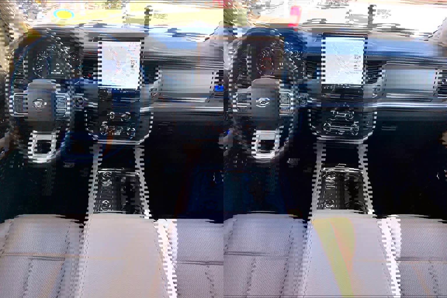 Certified 2024 Ford Expedition Max XLT image 15