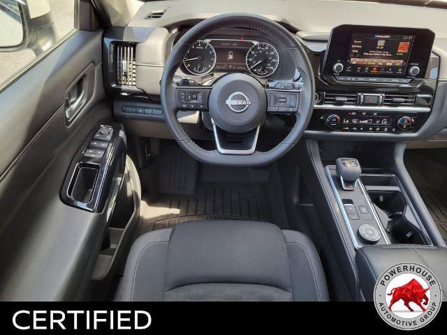 Used 2022 Nissan Pathfinder SV AWD/4WD image 18
