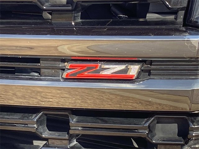 Used 2022 Chevrolet Tahoe Z71 w/ Luxury Package image 11