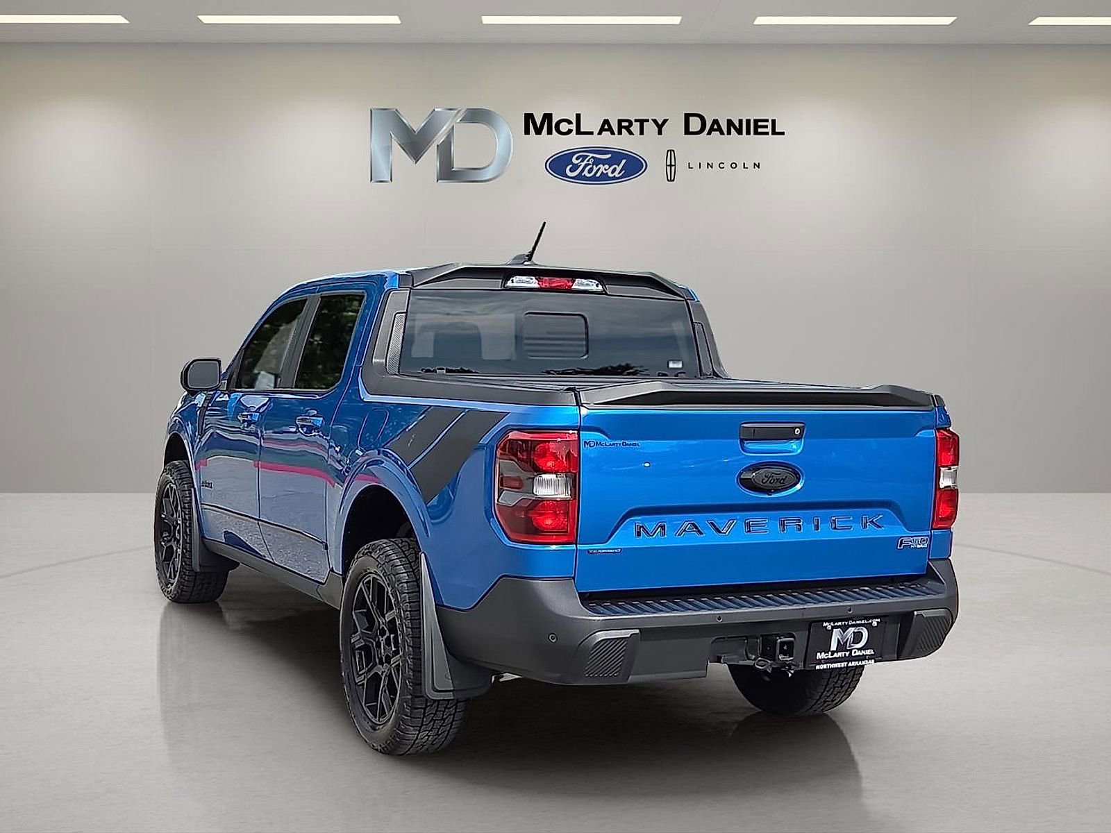 Certified 2025 Ford Maverick Lariat w/ Black Appearance Package AWD/4WD image 4