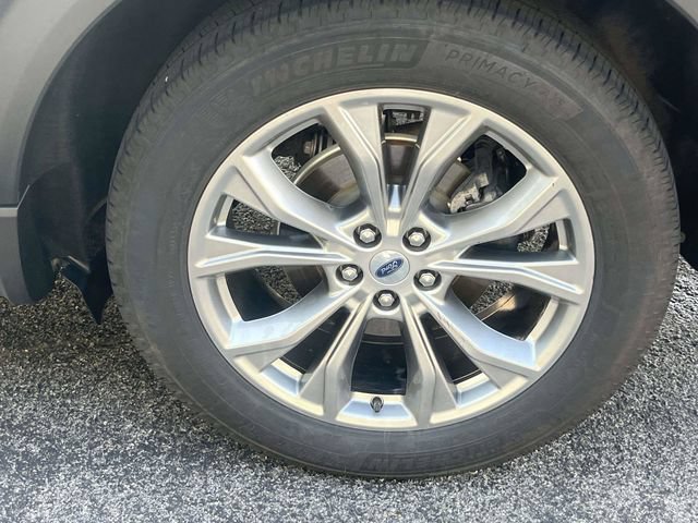 Certified 2023 Ford Explorer XLT w/ Equipment Group 202A RWD image 11