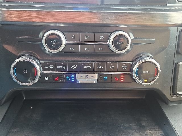 Certified 2024 Ford F350 Lariat w/ Lariat Ultimate Package AWD/4WD image 33