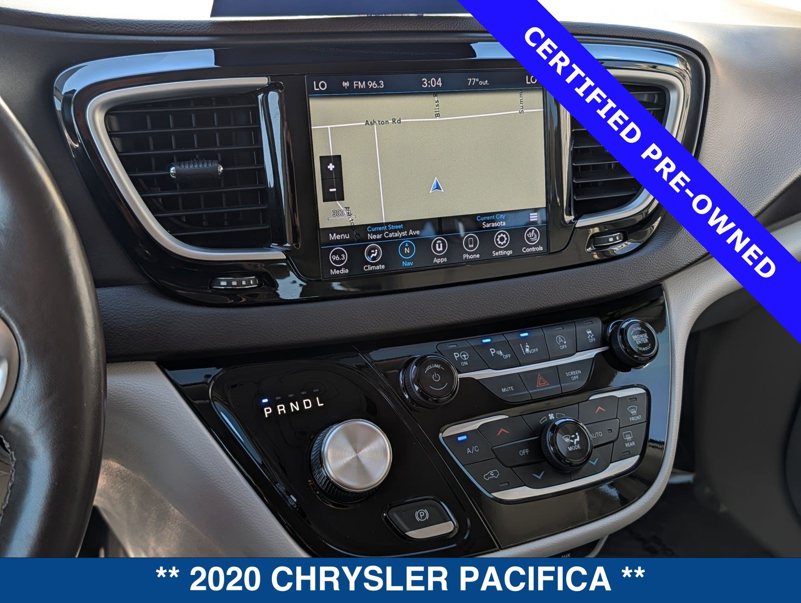 Used 2020 Chrysler Pacifica Touring-L Plus FWD image 32