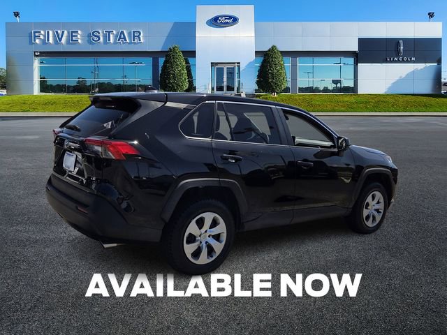 Used 2022 Toyota RAV4 LE FWD image 8