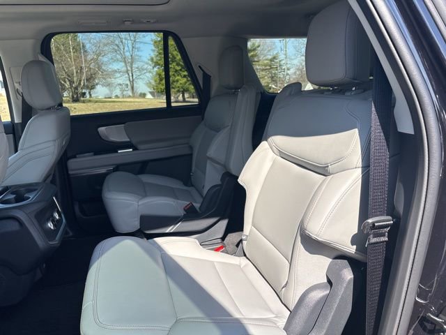 Certified 2025 Ford Expedition Max Active image 9