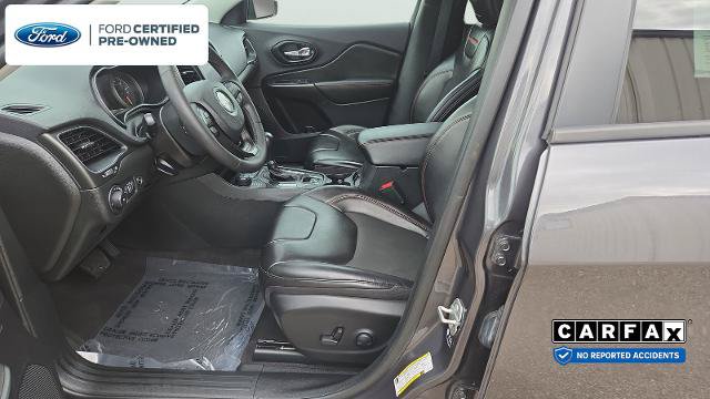 Used 2023 Jeep Cherokee Trailhawk w/ Trailer Tow Group AWD/4WD image 9