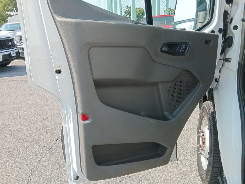 Certified 2023 Ford Transit 250 Medium Roof AWD image 15