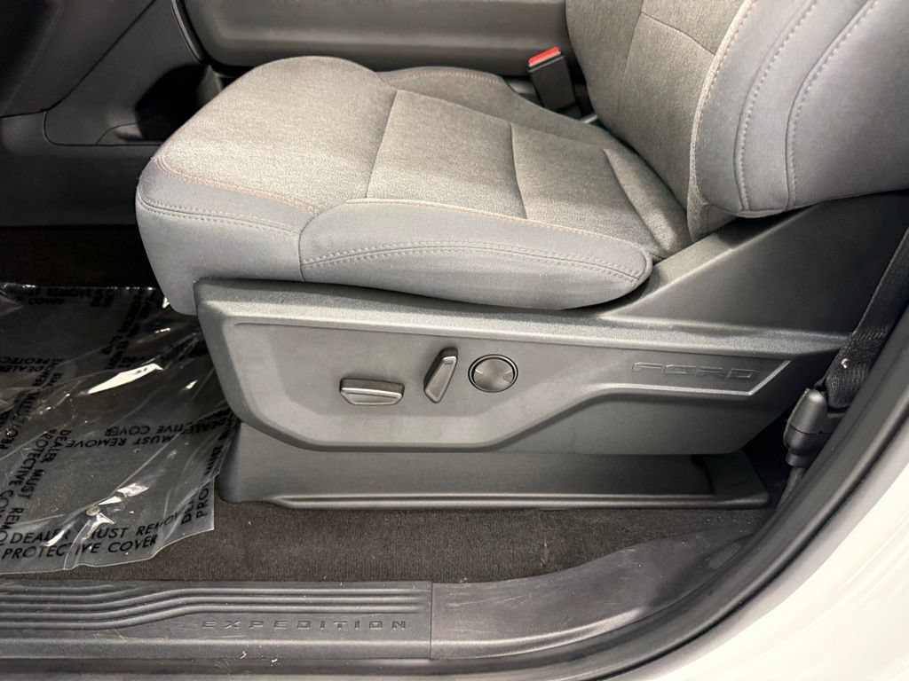 Certified 2025 Ford Expedition Max Active AWD/4WD image 20