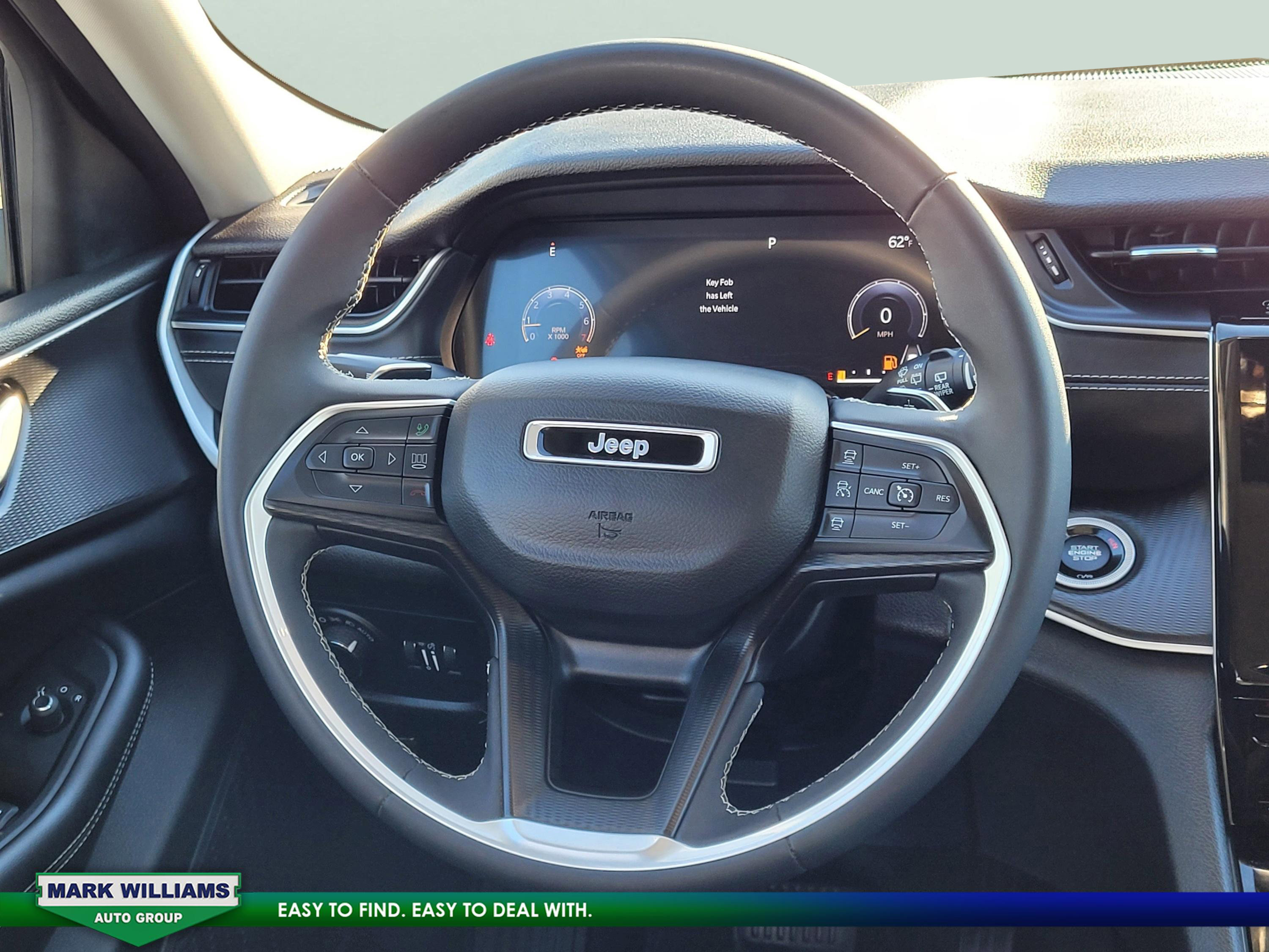 Used 2024 Jeep Grand Cherokee L Laredo image 12