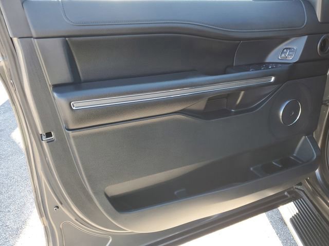 Certified 2020 Ford Expedition XLT w/ Equipment Group 202A image 17