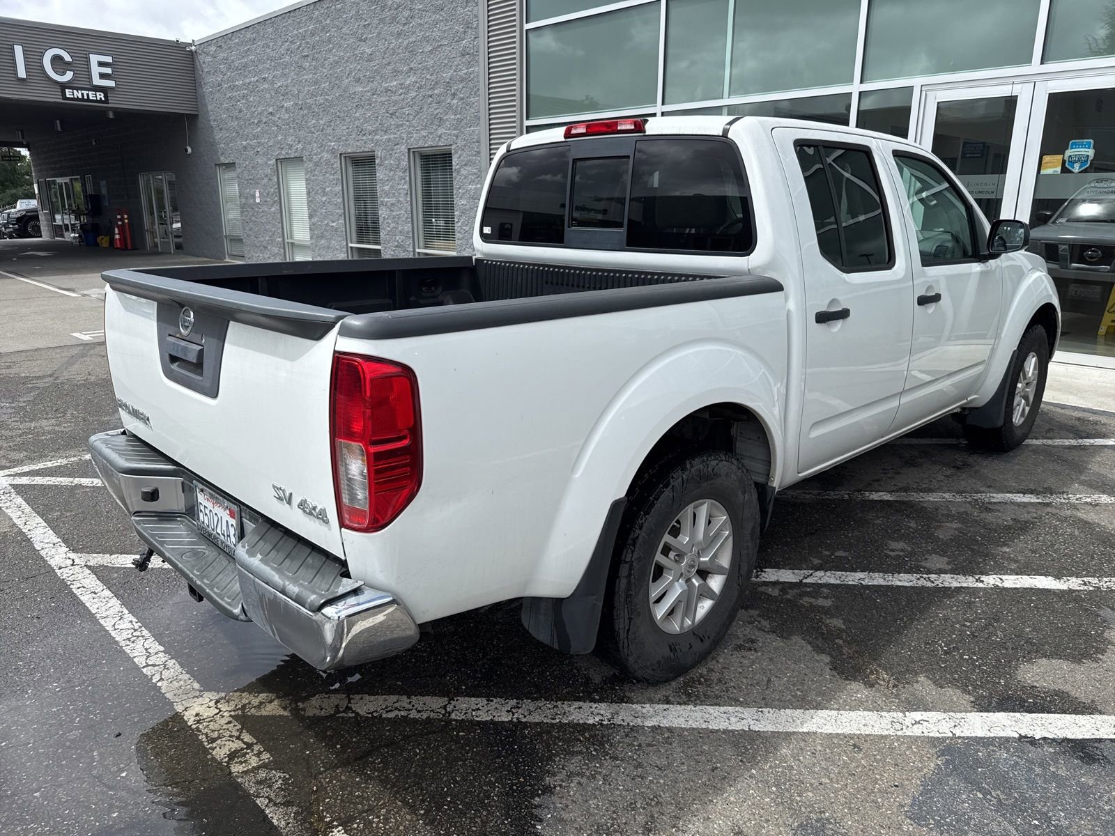 Used 2019 Nissan Frontier SV AWD/4WD image 5
